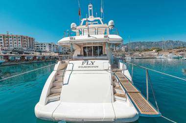 Les Ambassadeurs Hotel Casino&Marina