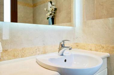 4 bedroom Villa Galinios with large private pool Aphrodite Hills Resort