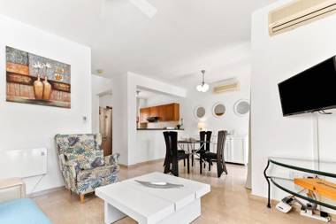 2 bedroom Villa Destu with private pool and golf views Aphrodite Hills Resort