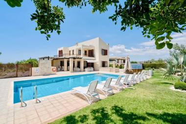 5 bedroom Villa Poseidon with private pool Aphrodite Hills Resort