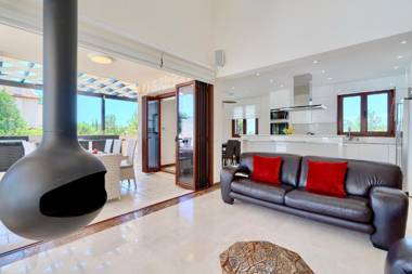 5 bedroom Villa Poseidon with private pool Aphrodite Hills Resort