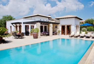 2 bedroom Apartment Eros with private pool and garden Aphrodite Hills Resort