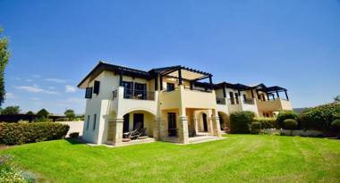 2 bedroom Apartment Hera with sea and golf views Aphrodite Hills Resort