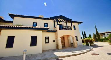 2 bedroom Apartment Hera with sea and golf views Aphrodite Hills Resort