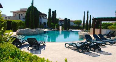 2 bedroom Apartment Kalypso with private garden Aphrodite Hills Resort