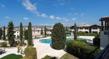 2 bedroom Apartment Chloe with communal pool Aphrodite Hills Resort
