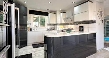 3 bedroom Villa Eleyjo with stunning private pool Aphrodite Hills Resort