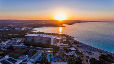 Asterias Beach Hotel