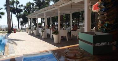 Simos Magic Beach Hotel Apts