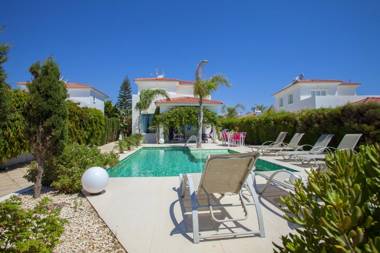 Ayia Thekla Seafront Villa Lavender