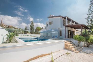 Villa Nepou - Beautiful 4 Bedroom Villa - Located in Ayia Napa Villa With Private Pool