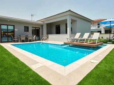 Angie Luxury Beach Villas