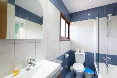 Loutsiana I & II Deluxe Apartments