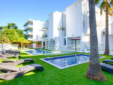 Romantic vacation flat for two in the middle of charming Ayia Napa All yours