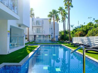 Cosy apartment for two in the middle of the Ayia Napa sunshine All yours