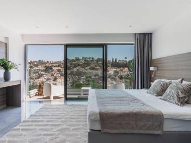 Cute and ideal holiday home for couples in central Ayia Napa All yours