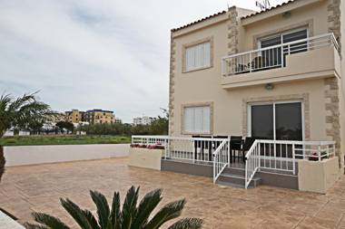 Nicholas Seaview Apartments