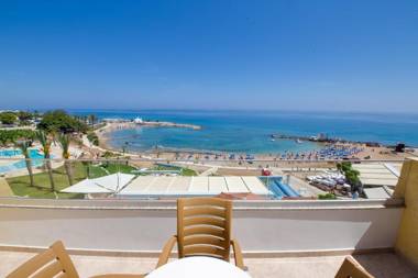 MyroAndrou Beach Hotel Apartments