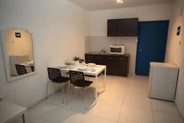 Aphentrika Apartments