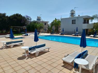 Constantaras Apartments