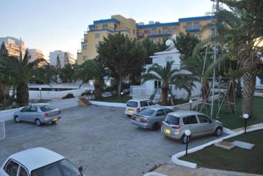 Flisvos Beach Apartments