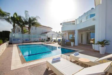 Protaras Holiday Villa 113