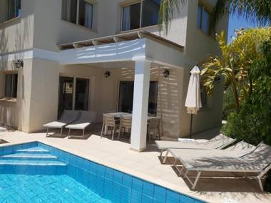 Anthorina Villa 16