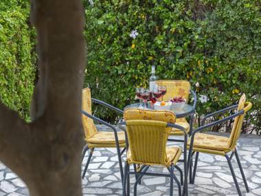 Ayios Elias Alice Suite