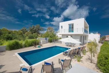 Polymnia Luxury Villas