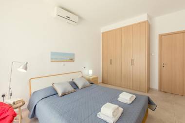 UNDER THE PASSION FRUIT TREE!