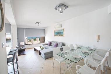 Apt Lasonos Asimi - Luxury 3 Bedroom Appartment - Protaras Apt with Communal Pool on Fig Tree Bay
