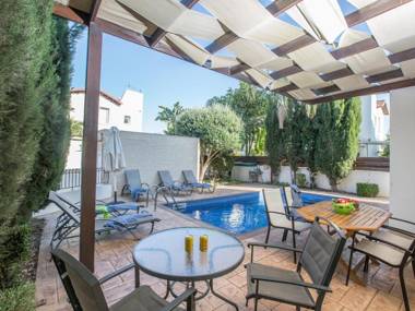 Villa Foros Enas - Modern 4 Bedroom Pernera Villa with Private Pool - Close to the Beach