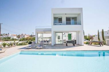 Villa Ochosto Selene - Stunning 5 Bedroom Protaras Villa with Private Pool - Close to the Beach