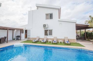 Villa Kavo Sunshine - Beautiful 3 Bedroom Protaras Villa with Private Pool - Close to the Beach