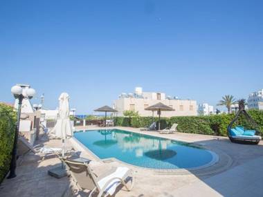 Villa Lefko Sunshine - Lovely 4 Bedroom Protaras Villa with Pool - 2 Minute Walk to Fig Tree Bay
