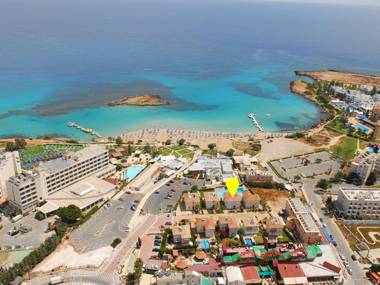 Villa Lefko Sunshine - Lovely 4 Bedroom Protaras Villa with Pool - 2 Minute Walk to Fig Tree Bay