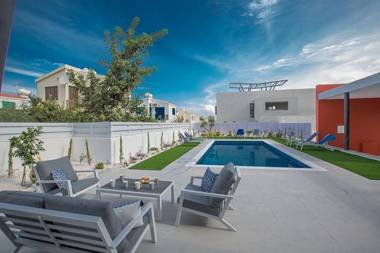 Villa Apomono - New Luxury 3 Bedroom Protaras Villa with Pool - Close to the Beach