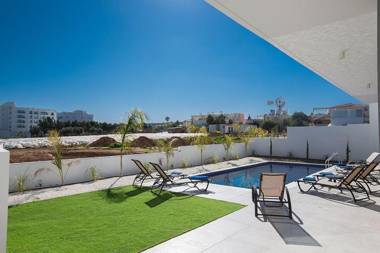 Villa Olive LouxBrand New Exquisite 5BDR Protaras Villa with PoolClose to the Beach