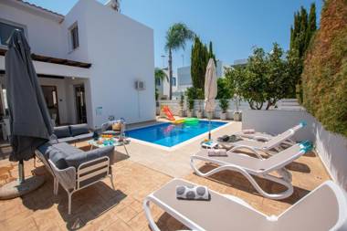 Protaras Sapphire Seaside Villa