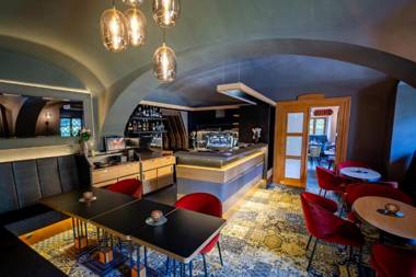 Maxmilian Lifestyle Resort