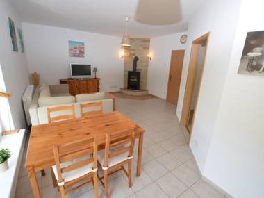 Peaceful Apartment in Bohemian with Private Terrace