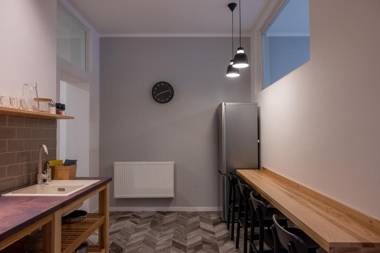 ART Hostel & Apartments