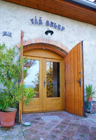 VÁŠ SKLEP - vinný sklep a penzion