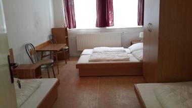 Turistická ubytovna Zámeček