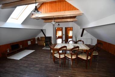 Chalupa Chlum Misa podkrovi