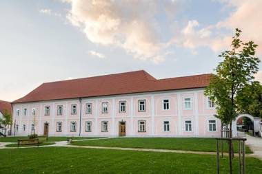 Zamek Hradek u Susice