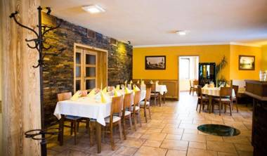 Penzion - Restaurace Na Mýtě