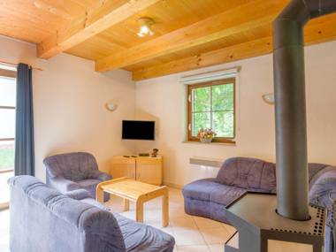 Holiday home with a convenient location in the Giant Mountains for summer & winter!