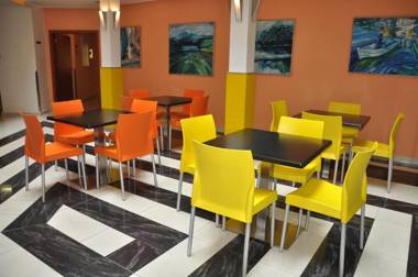 City Central De Luxe