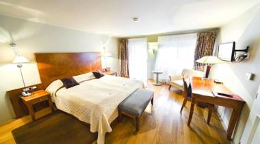 The Golden Wheel Hotel